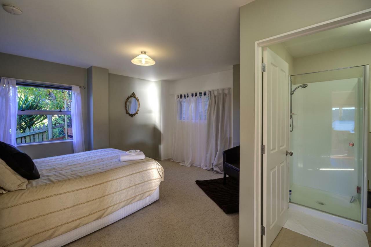 Apartamento Journeys end Raglan Exterior foto